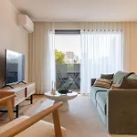 Daire Gaia Elegant With Patio By Lovelystay *