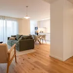 Daire Gaia Elegant With Patio By Lovelystay