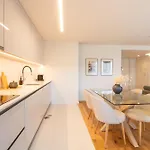 Gaia Elegant With Patio By Lovelystay Porto