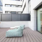 Gaia Elegant With Patio By Lovelystay *