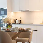 Daire Gaia Elegant With Patio By Lovelystay Porto