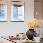 Gaia Elegant With Patio By Lovelystay *