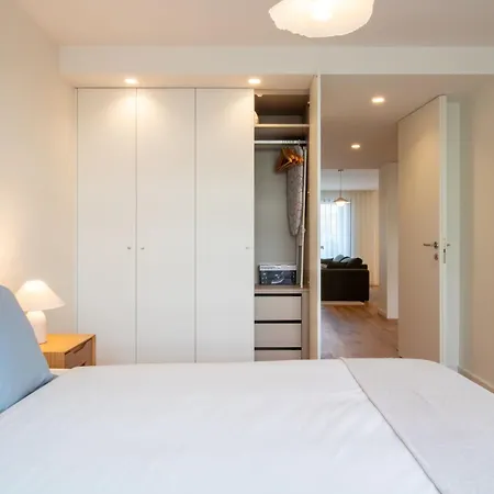 Gaia Elegant With Patio By Lovelystay Lägenhet Oporto