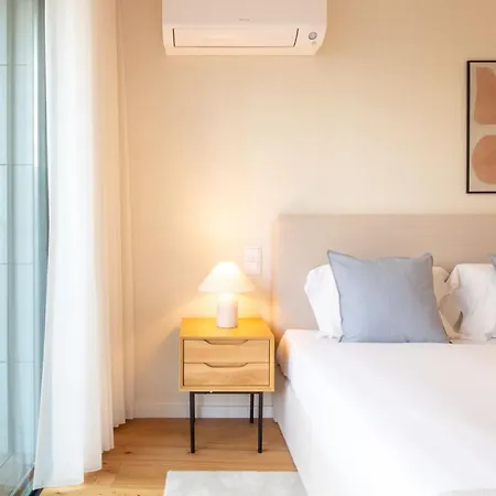 Apartment Gaia Elegant With Patio By Lovelystay Porto
