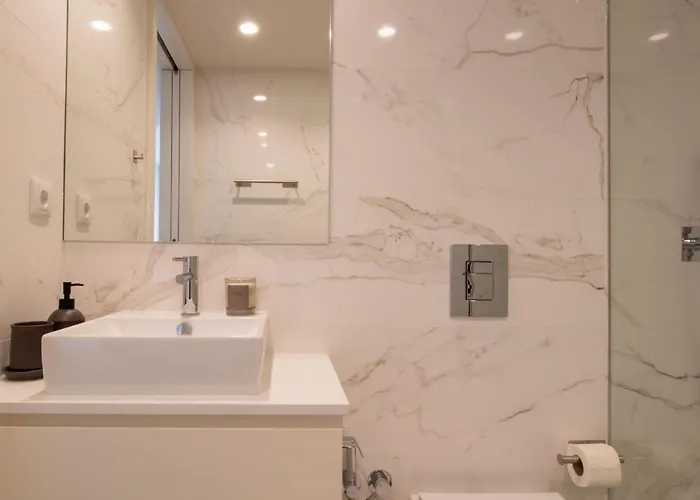 Gaia Elegant With Patio By Lovelystay * Porto