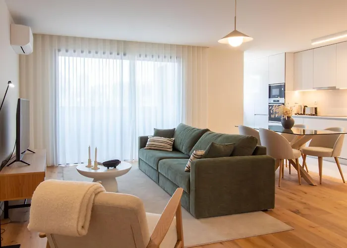 Gaia Elegant With Patio By Lovelystay Apartmán Porto