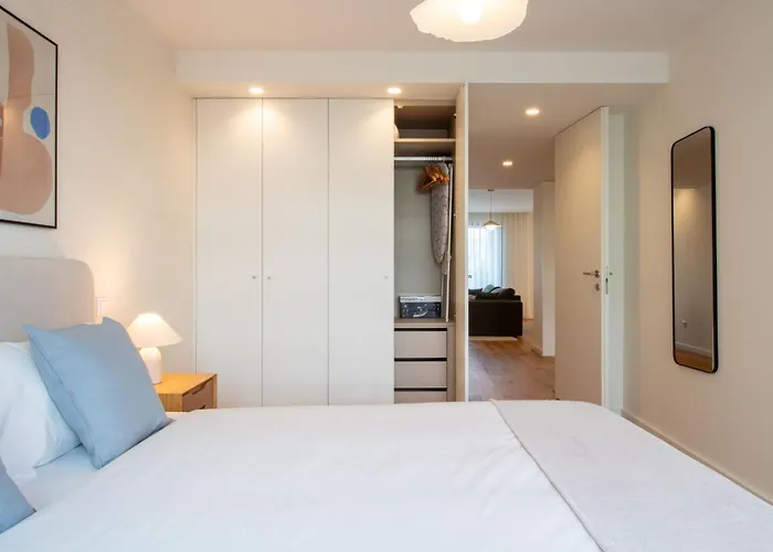 Gaia Elegant With Patio By Lovelystay Apartmán Porto