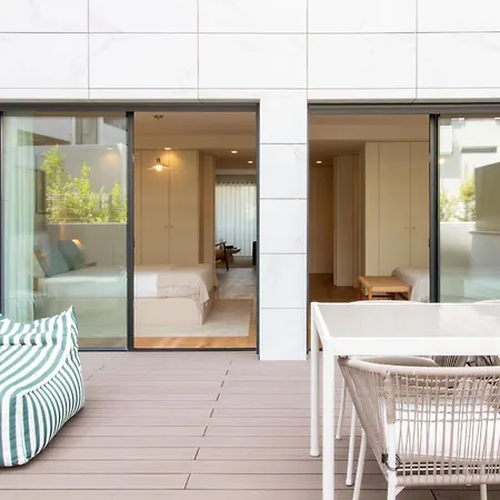 Gaia Elegant With Patio By Lovelystay * Πόρτο