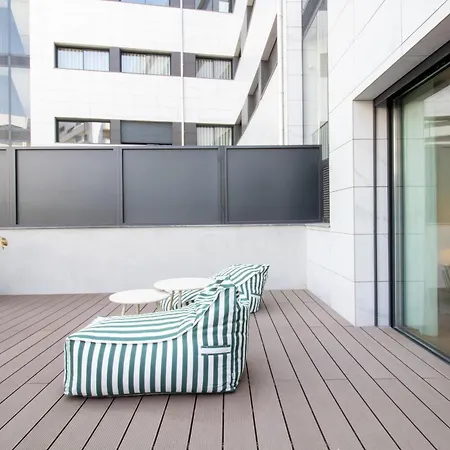 Gaia Elegant With Patio By Lovelystay *