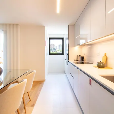 Gaia Elegant With Patio By Lovelystay Porto