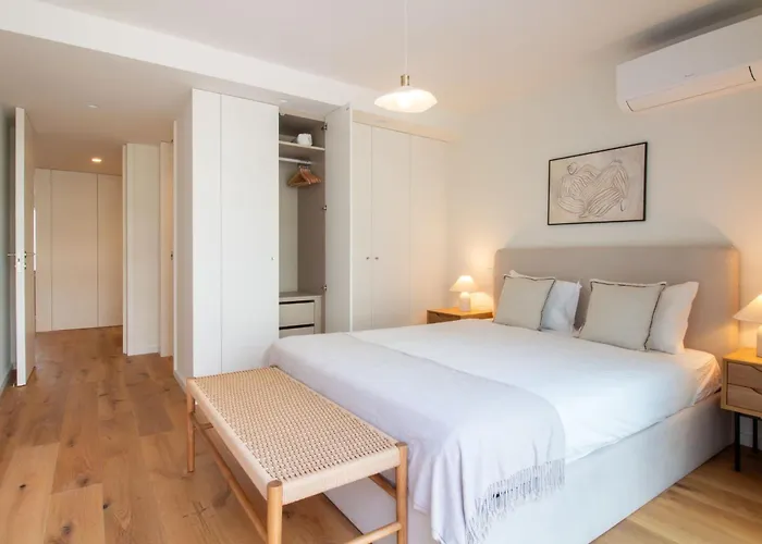 Apartamento Gaia Elegant With Patio By Lovelystay