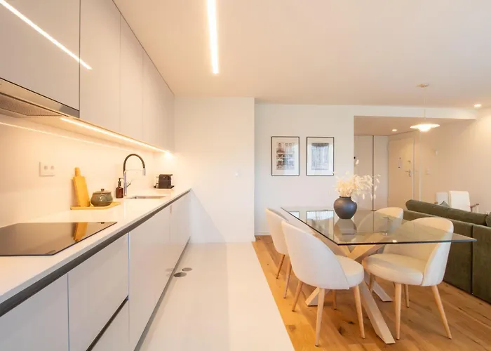 Gaia Elegant With Patio By Lovelystay Oporto